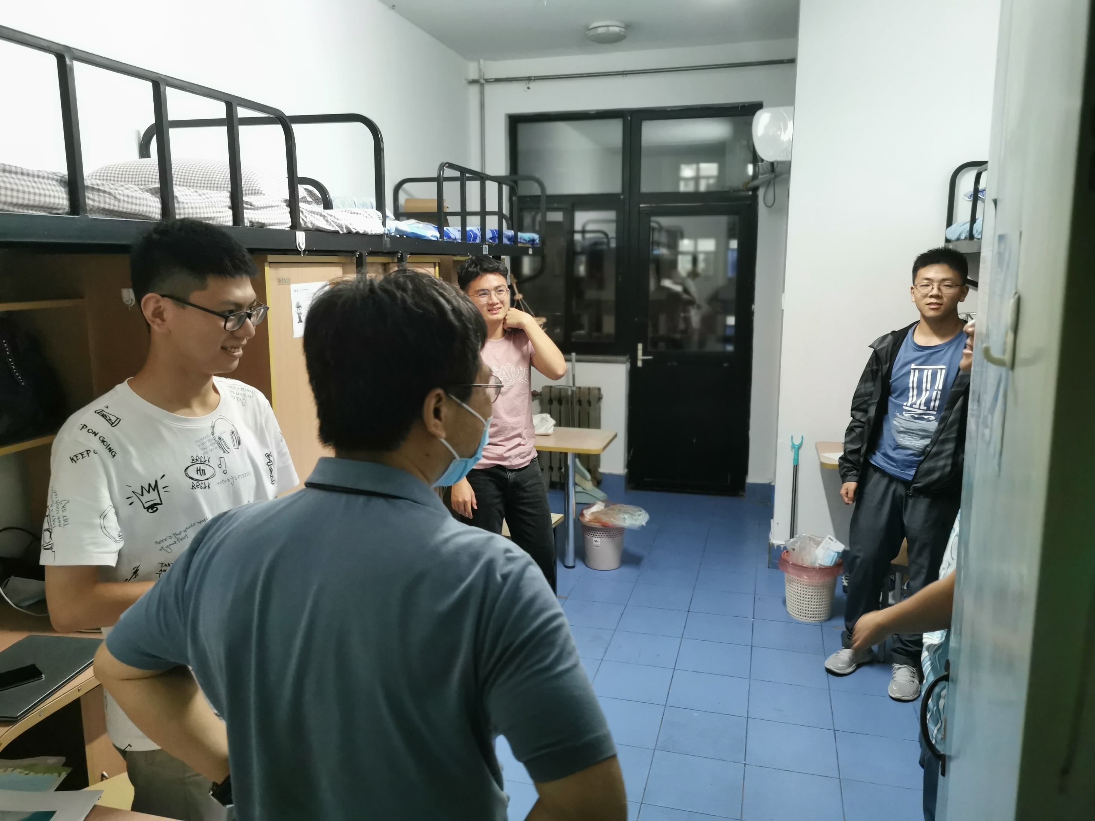 1631762021389038232.jpg 20210903-2021级本科生迎新会-未知-领导慰问-min.jpg