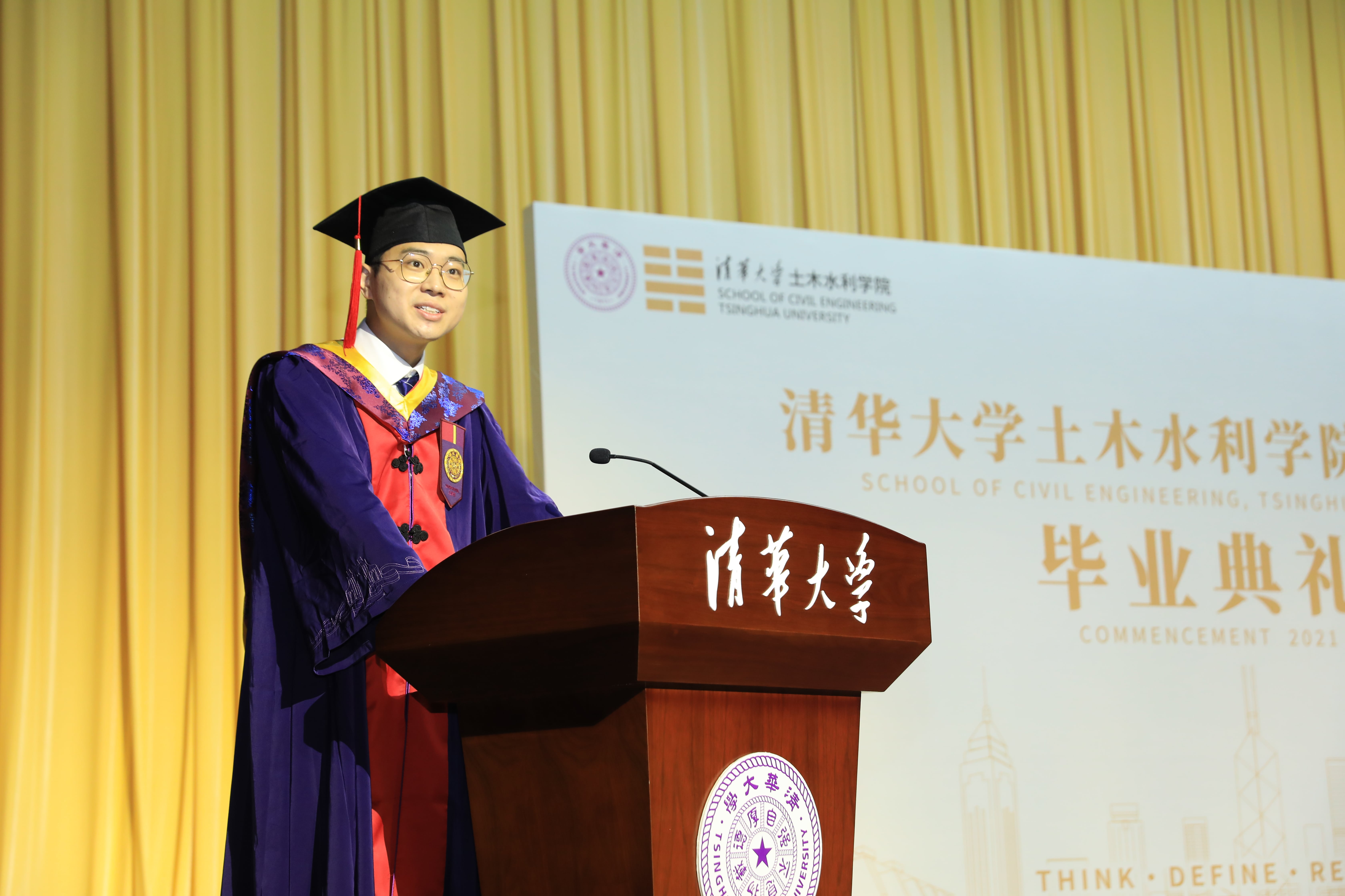 1625207711143035029.jpg 20210625-2021年毕业典礼-未知-研究生代表王登权发言-min.jpg