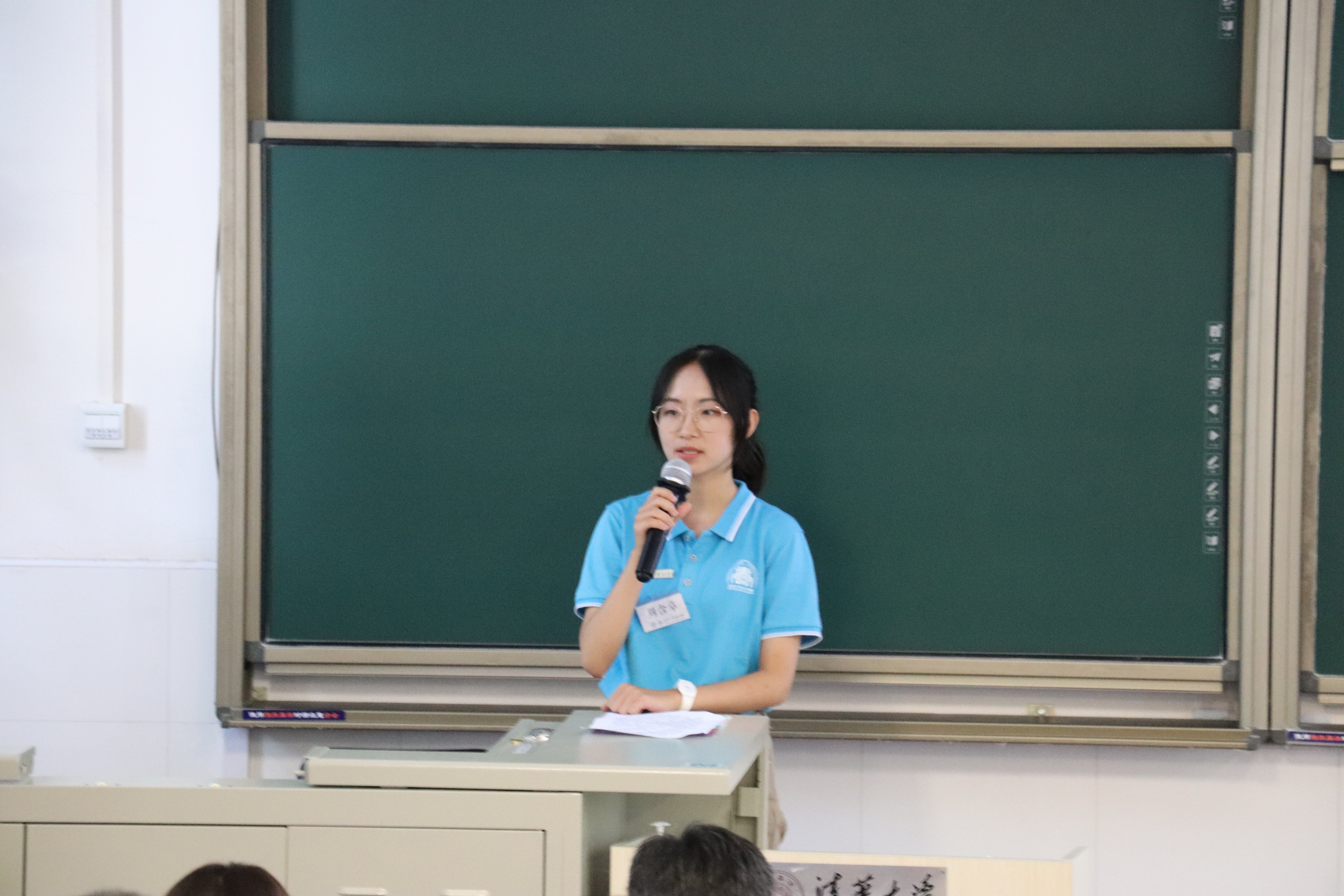 1631761244753075026.jpg 20210903-2021级本科生迎新会-未知-周含章发言-min.jpg