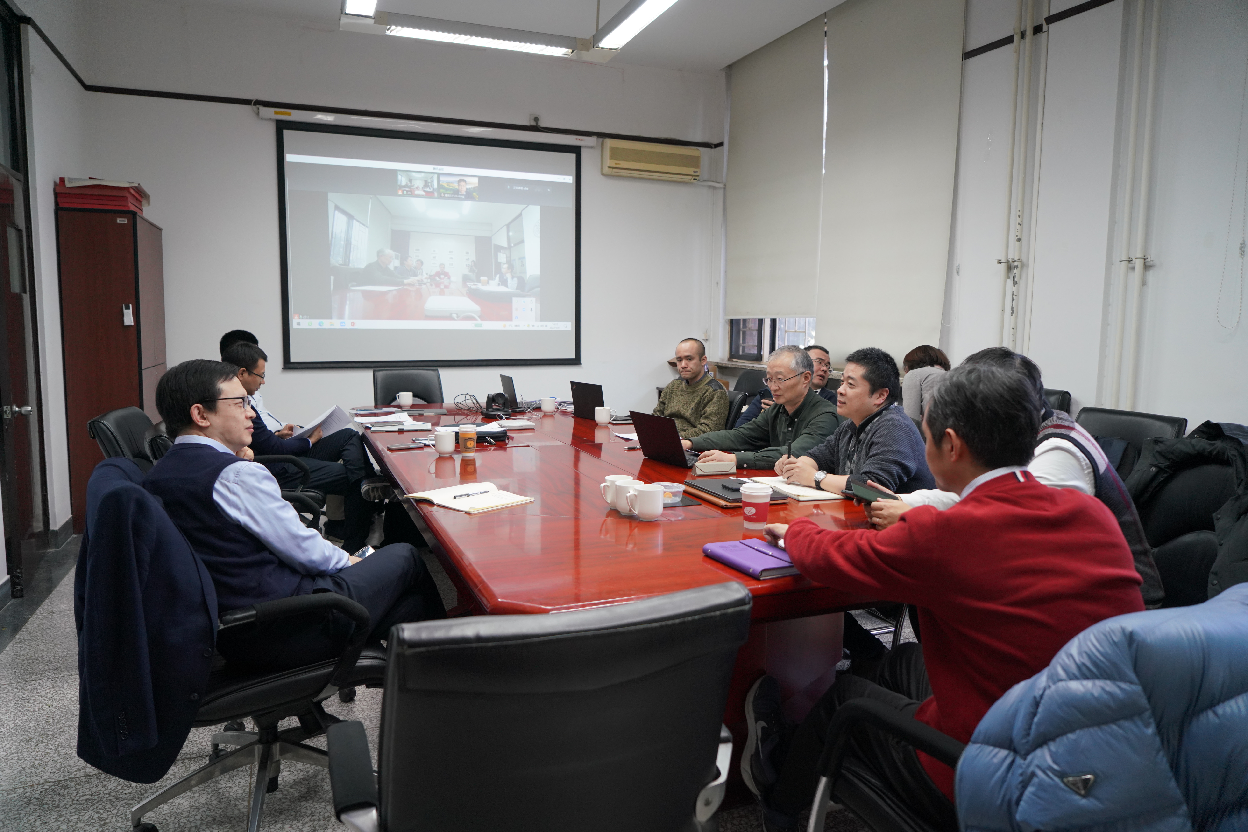 1645410585916025976.jpg 20220111-理论中心组学习-高欣-现场2.jpg